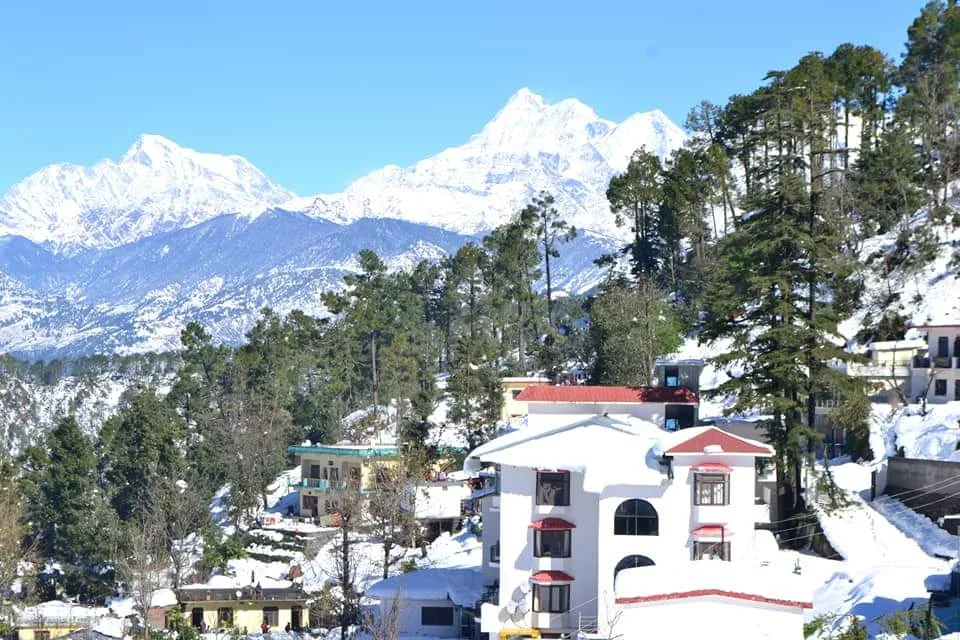 Mountain landscape near Gwaldam, Uttarakhand